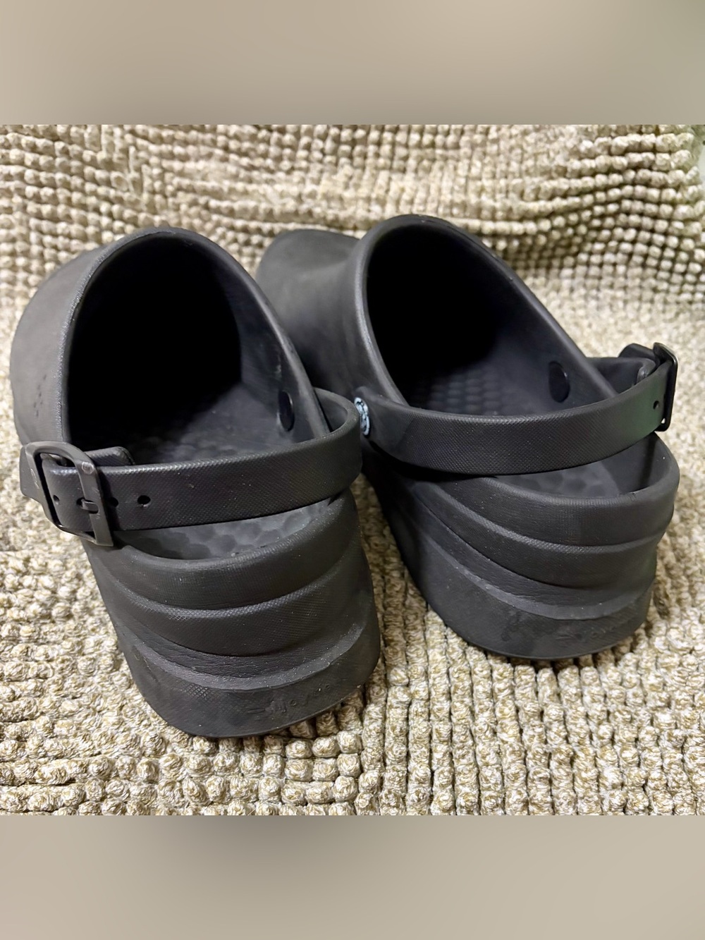 JoyBees Clogs - Picture 4 of 8